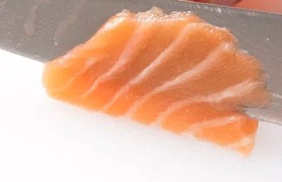 cortar salmón