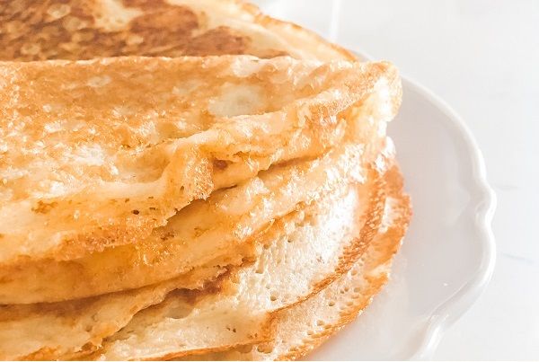 Filloas gallegas de leche recién hechas