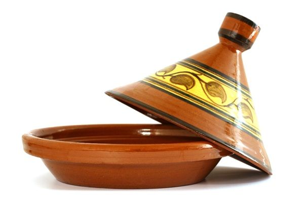 Tajín marroquí vacío listo para usarse para cocinar